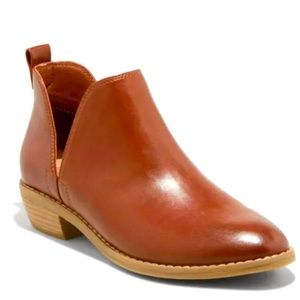 Universal thread Nora Bootie Target Size 10 New with tags